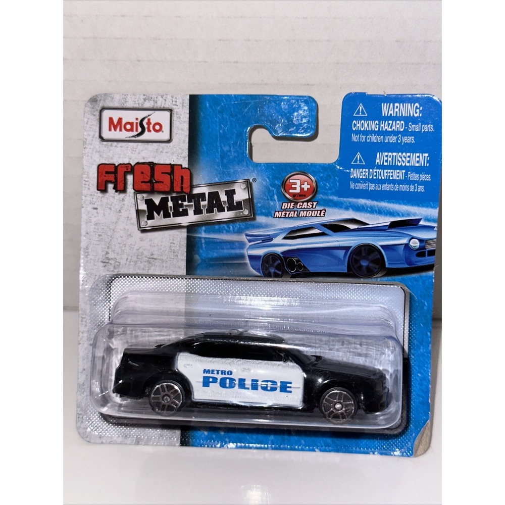 Maisto Fresh Metal Metro Police Car Die-Cast Black White 1/64 Scale 15044 NEW